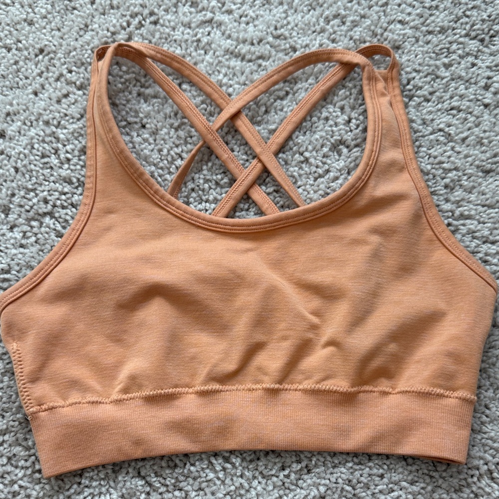 Alphalete Crisscross Back Sports Bra in Peach